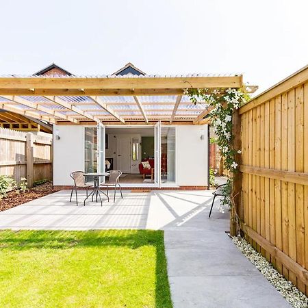 Charming Chester Studio With Private Garden & Free Parking Dış mekan fotoğraf