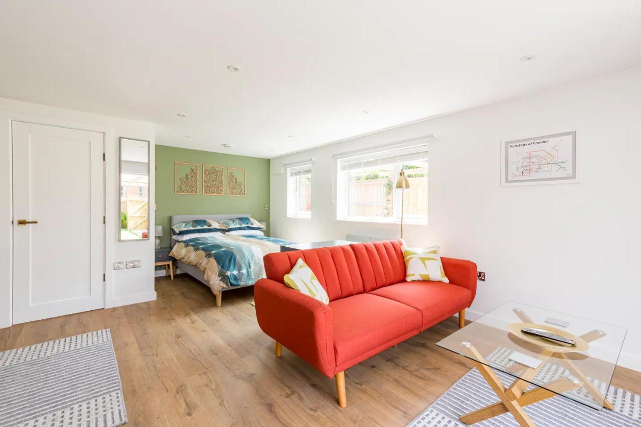 Charming Chester Studio With Private Garden & Free Parking Dış mekan fotoğraf